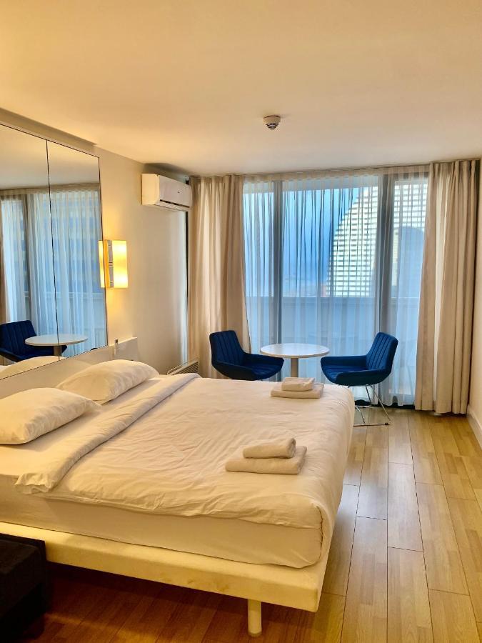 Batumi Apartments A&E Екстериор снимка