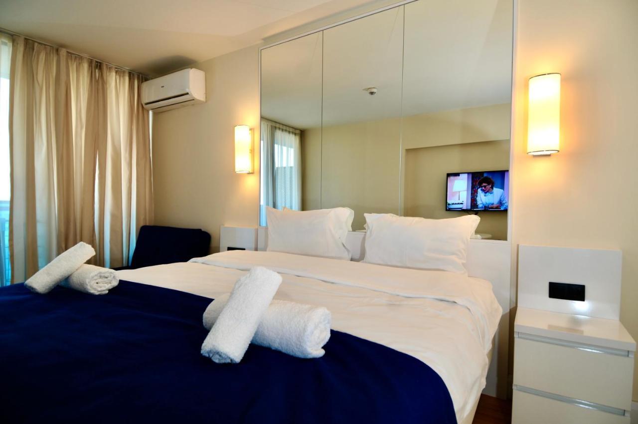 Batumi Apartments A&E Екстериор снимка