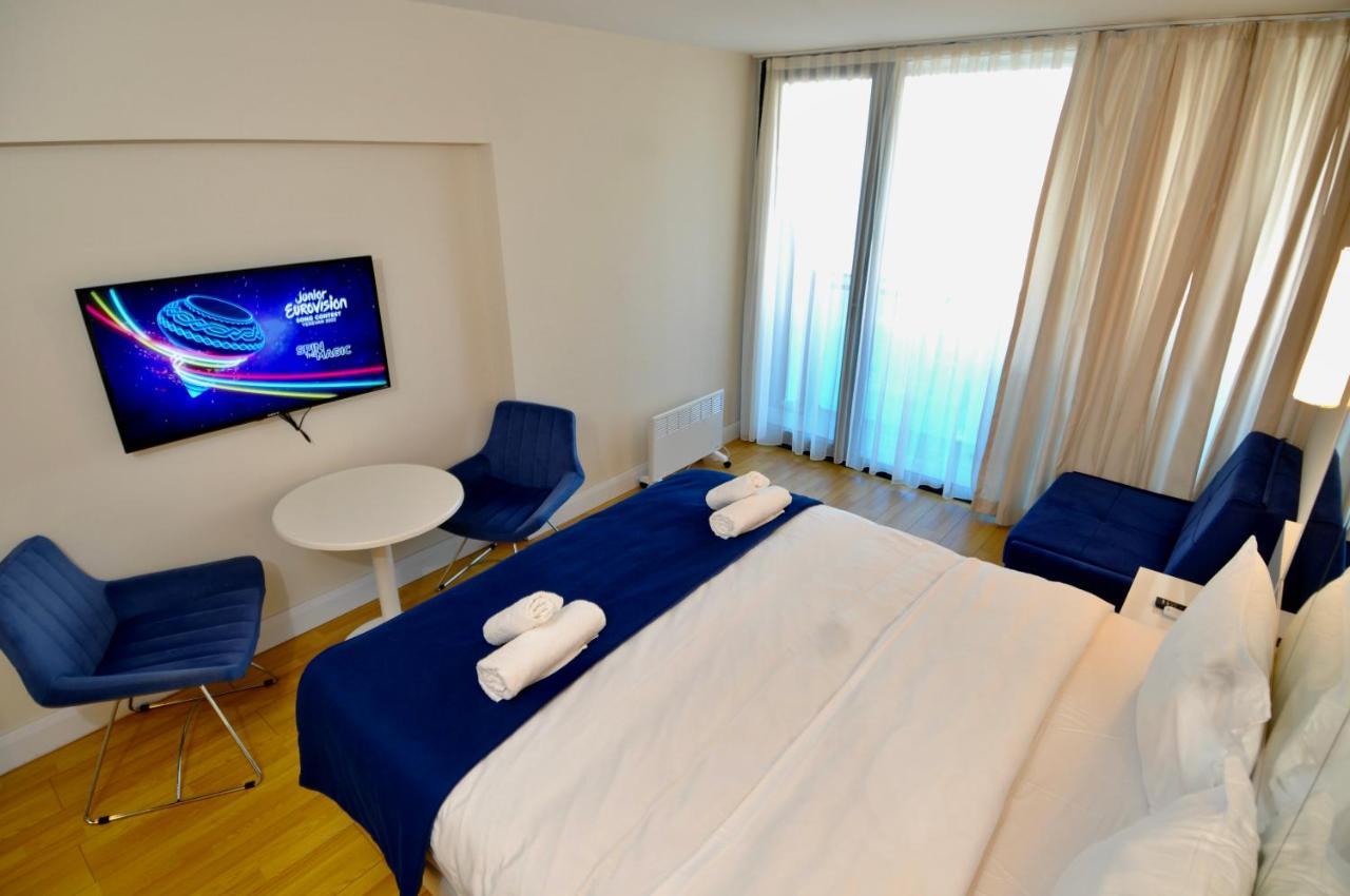 Batumi Apartments A&E Екстериор снимка