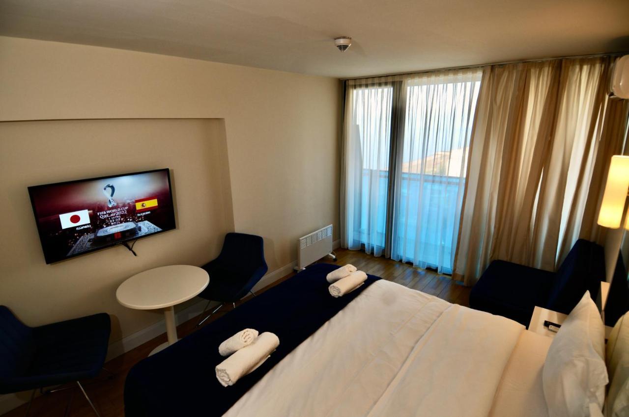 Batumi Apartments A&E Екстериор снимка