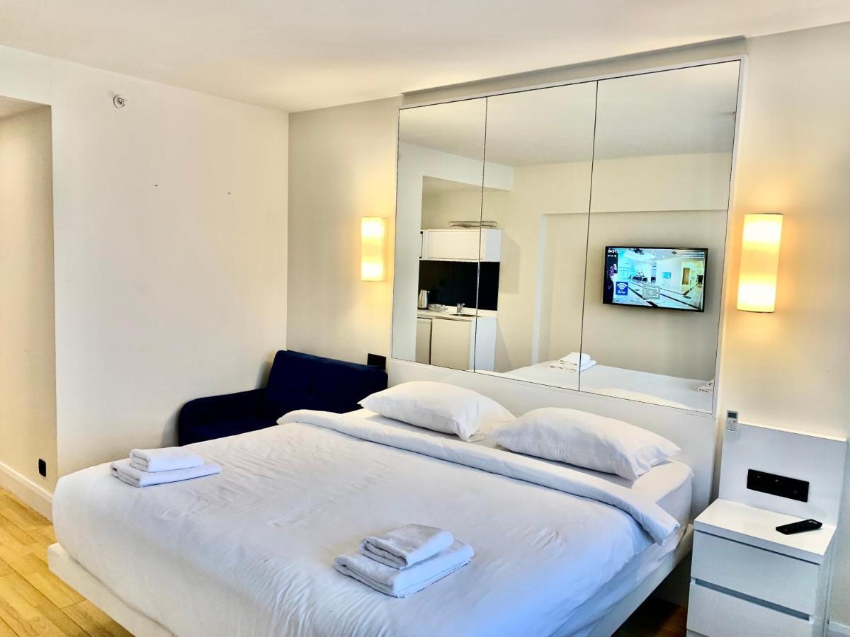 Batumi Apartments A&E Екстериор снимка
