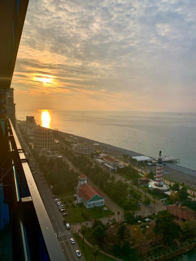 Batumi Apartments A&E Екстериор снимка