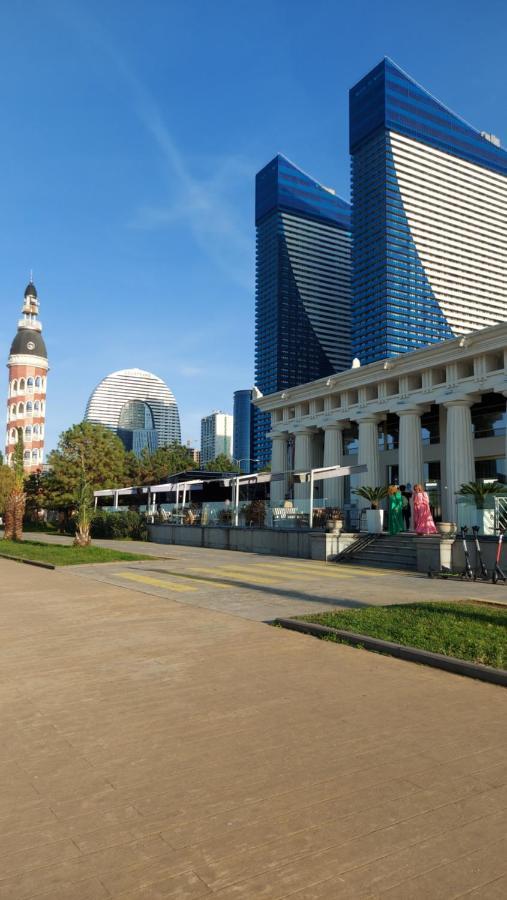 Batumi Apartments A&E Екстериор снимка